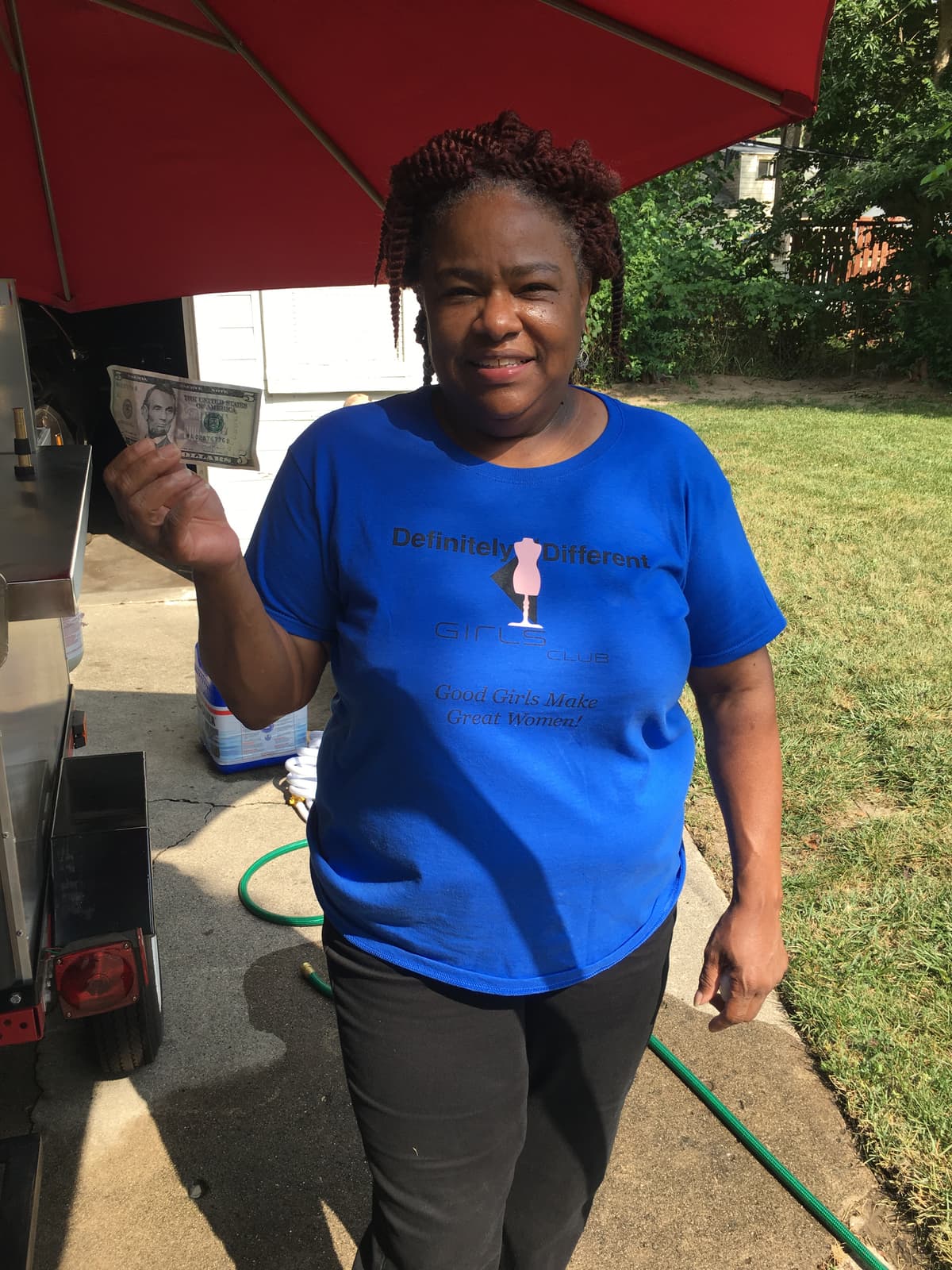 Karen smiling at the cart