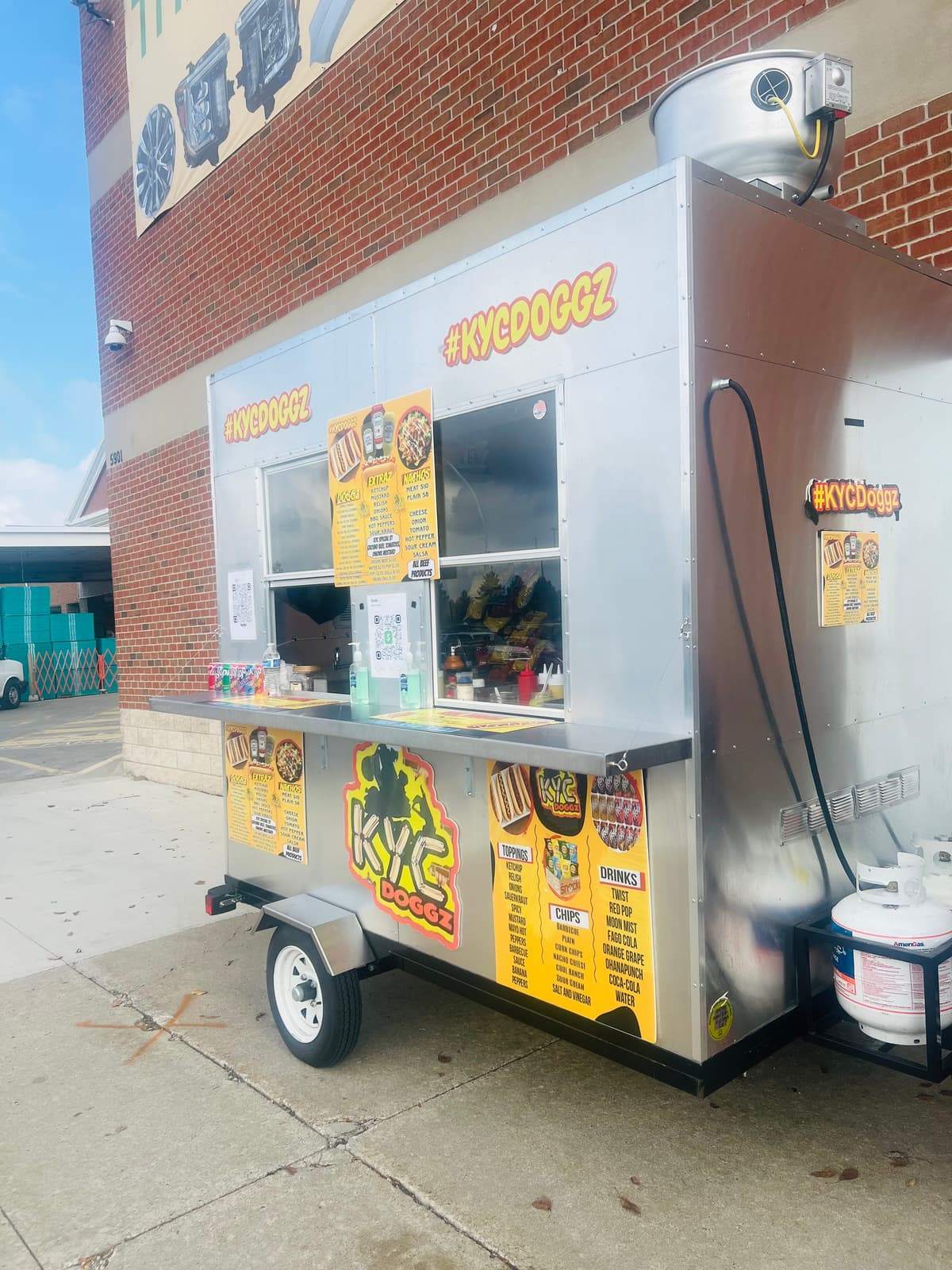 The new KYC Doggz food cart — a major infrastructure investment